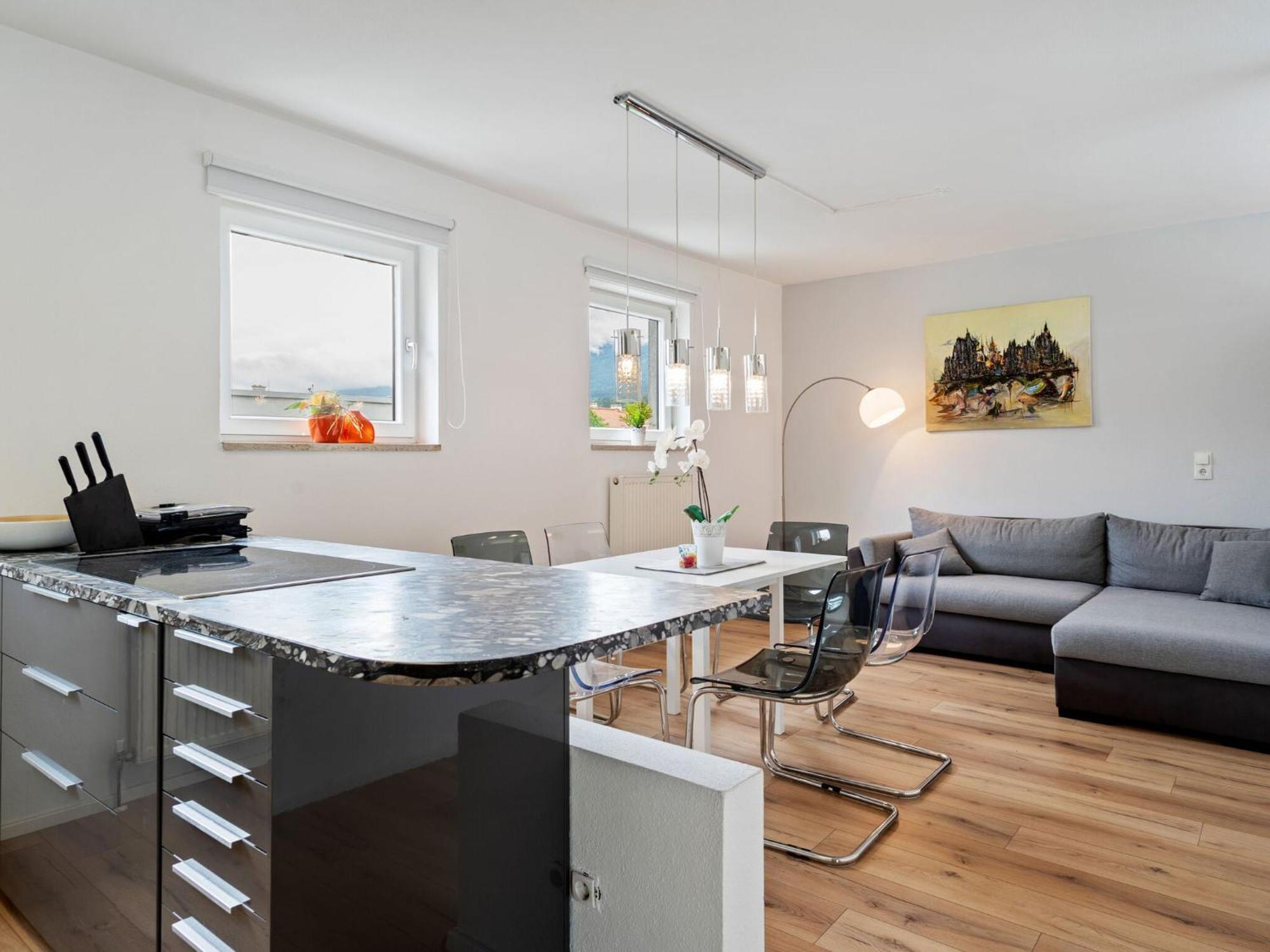 Apartment In Innsbruck Near Ambras Castle Ngoại thất bức ảnh